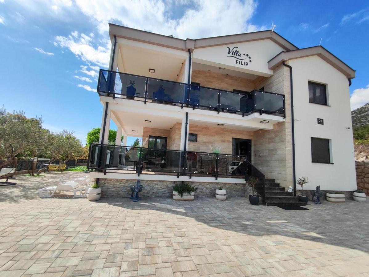 Villa Apartments Filip Starigrad Paklenica Exterior foto